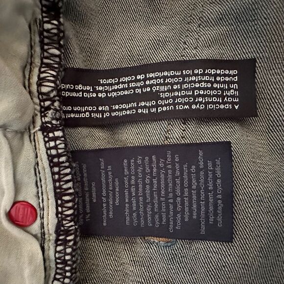 Tommy Hilfiger ~ denim shorts ~ mid rise ~ size 4 ~ medium wash - Picture 8 of 8